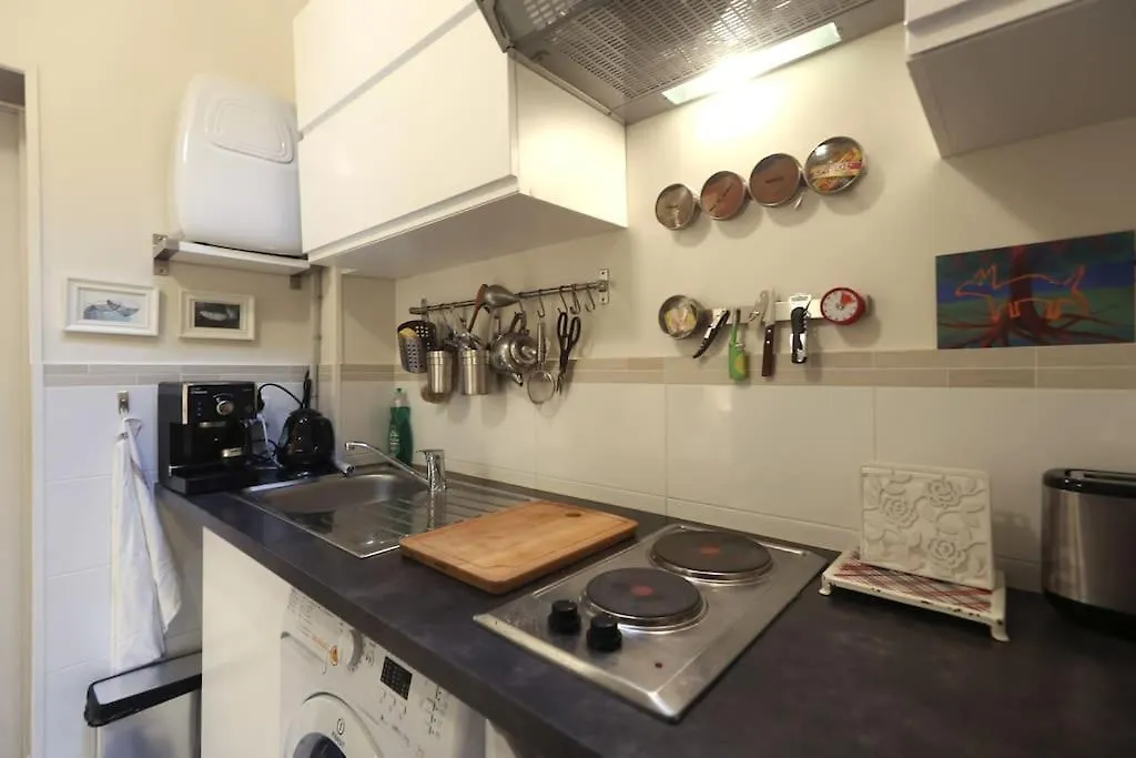 T1 Calme Cosy Proche Montmartre Apartment *
